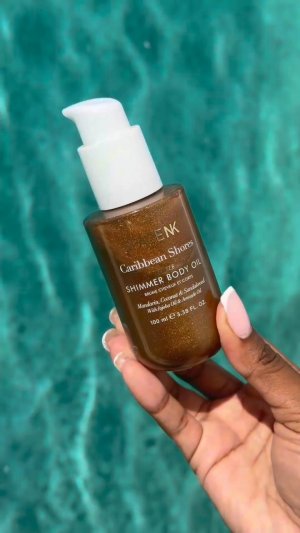 @spacenk’s instagram video of Space NK Caribbean Shores Shimmer Body Oil - Bronze,Space NK Caribbean Shores Shimmer Body Oil - Golden,Space NK Caribbean Shores Shimmer Body Oil - Pearl
