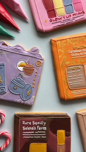 @spacenk’s instagram video of Space NK Caribbean Shores Glow Rituals Duo Set 200ML,LANEIGE Mini Lip Glowy Balm Set,Tatcha Delightfully Dewy Set,Rare Beauty Selena’s Faves Fragrance & Blush Set,Summer Fridays Hydrated Holiday Trio Stocking,Gisou Glossy & Glazed,Charlotte Tilbury Pillow Talk Iconic Lip and Cheek Kit