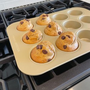 Williams Sonoma Goldtouch® Pro Nonstick Bakeware, Set of 25