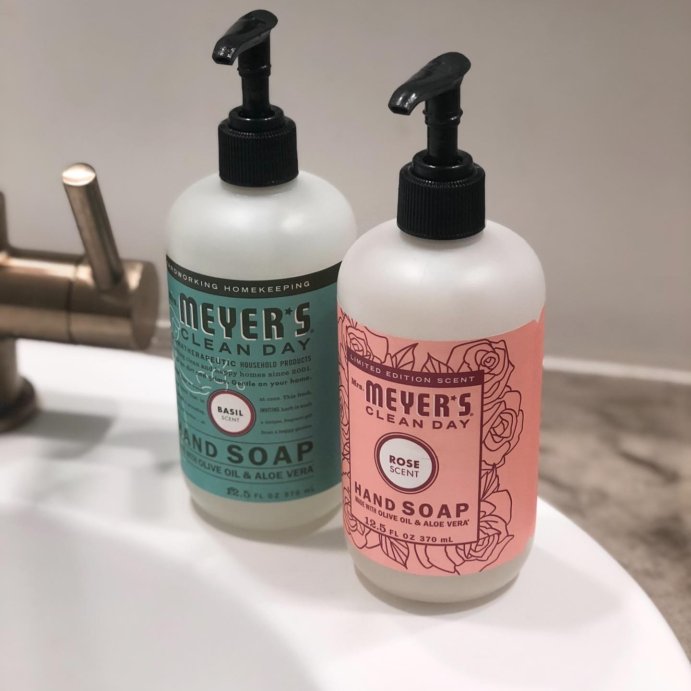 user image by @lola.homs, Mrs. Meyer's Clean Day Hand Soap