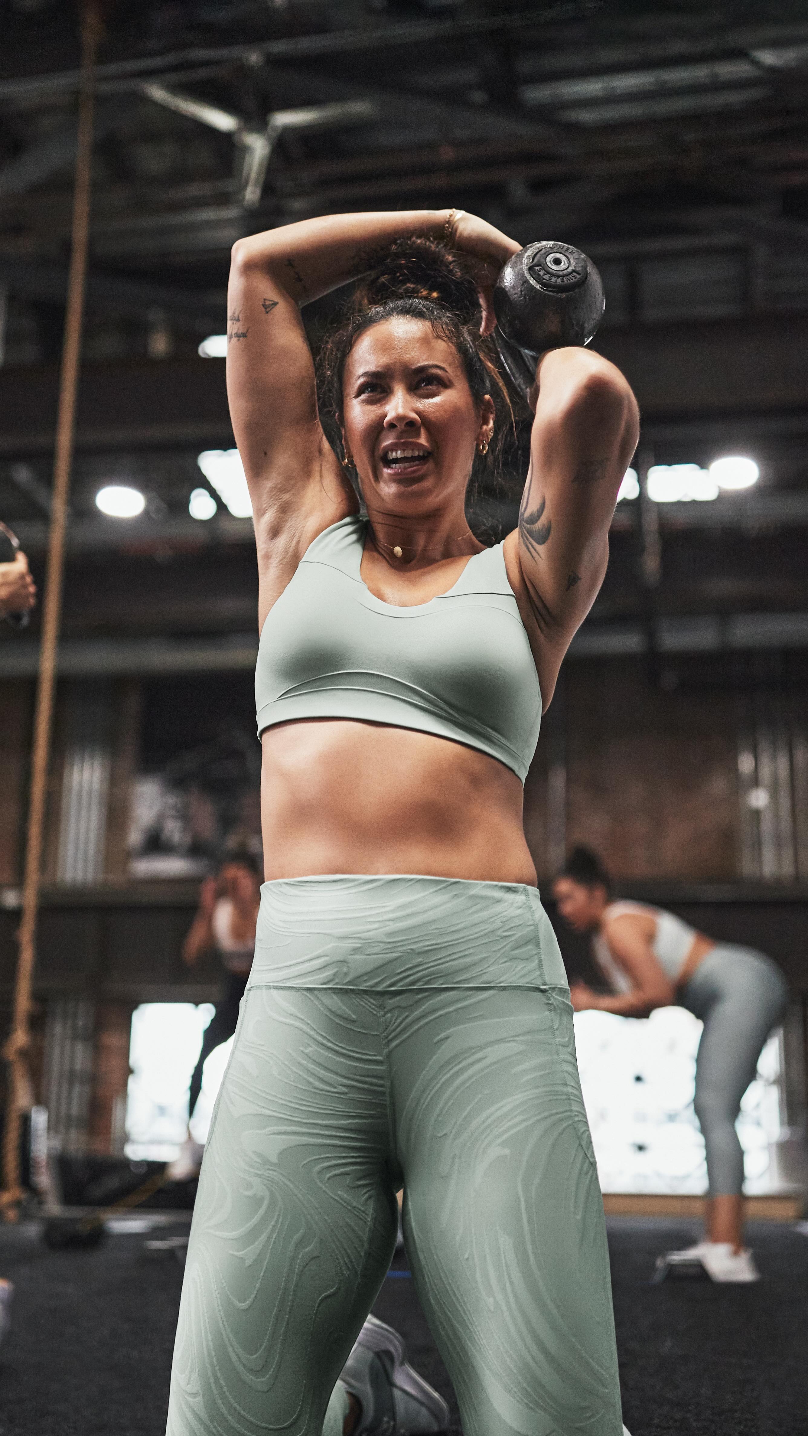 A custom fit that won't quit. UA SmartForm Evolution Bra is made