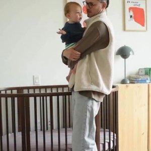 ストッケベッド Stokke Sleepi&Junior/WalnutBrown Stokke Sleepi Crib in Walnut Brown with Mattress FREE SHIPPING