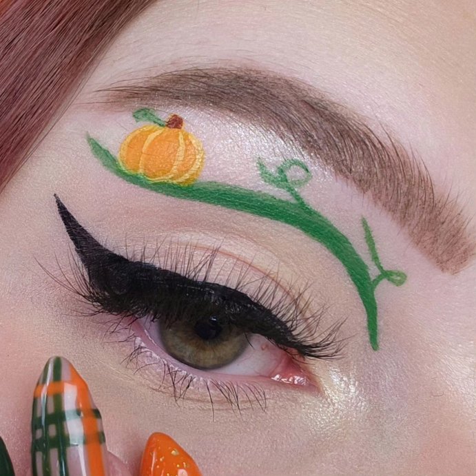 user image by @simplyemmatation, Revlon Colorstay Micro Liquid Eyeliner - 0.057 fl oz