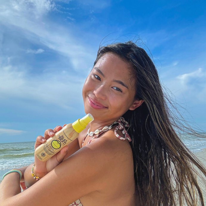 user image by itscaroxline, Sun Bum 3-in-1 Leave-In Hair Conditioner Treatment