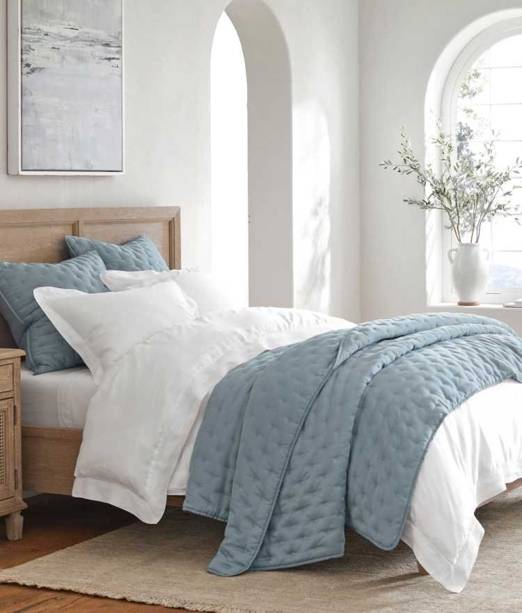 Pottery barn cal king outlet bedding