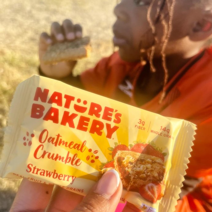 user image by @keairyagynene, Nature&#39;s Bakery Strawberry Crumble Bar - 8.46oz/6ct