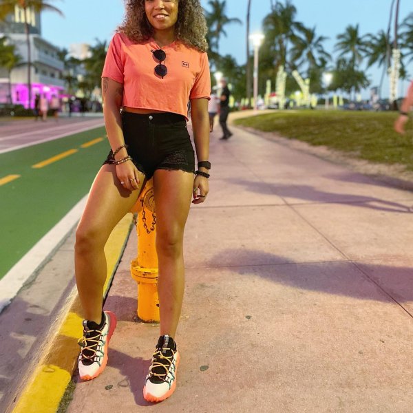 Social post of Unisex Casual Sneakers