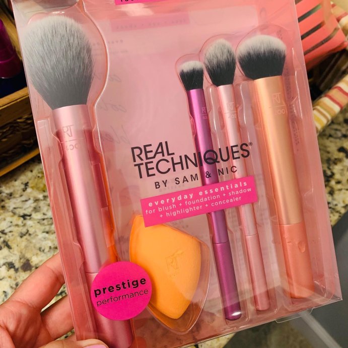user image by @tamaraemfield_fitmom, Real Techniques Everyday Essentials Makeup Brush Kit - 5pc