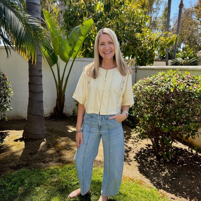 user image by @ocinspiredlife, Women's Mid-Rise Barrel Leg Ankle Jeans - Universal Thread™