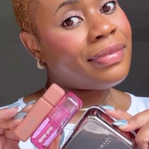 @beautiful_glowy_skin’s instagram video of About Face The Curtain Call,About Face Blush Rush