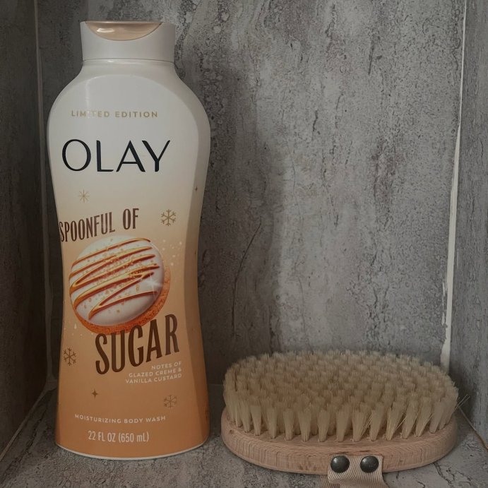 user image by @beautybynikki__, Olay Limited Edition Holiday Body Wash - Spoonful of Sugar - 22 fl oz