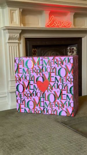 @spacenk’s instagram video of Space NK Beauty Advent Calendar
