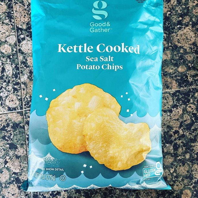 user image by @dicasdamyrianwilly, Sea Salt Kettle Potato Chips - 2.5oz - Good &#38; Gather&#8482;