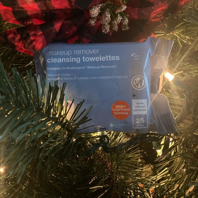 user image by @brytannelee, Everyday Ultra-Soft Makeup Remover Cleansing Towelettes - Scented - up&up™