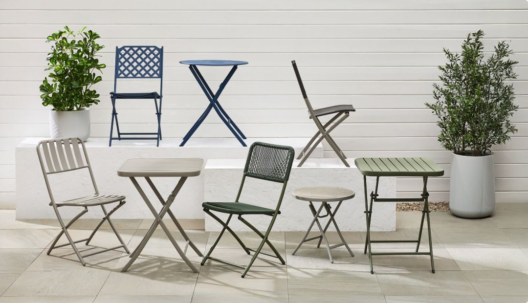 Shop Chaise bistro en métal For Living Finch, gris, Table à latte d'extérieur For Living Outdoor, plia, Chaise bistro en treillis For Living Finch, bleu, Table circulaire d'extérieur For Living Finch, Chaise de jardin pliable For Living Finch, osier, , Table d'appoint rabattable de jardin FOR LIVING, r, Fauteuil-hamac bistro For Living Finch, gris, Table carrée pliante en acier pour terrasse For Li and more
