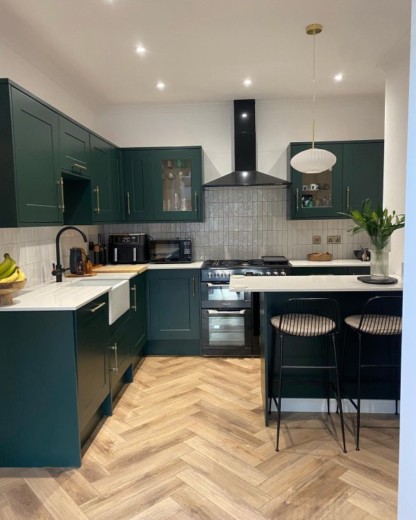 Chelford Reed Green Kitchen Fitted Kitchens Howdens