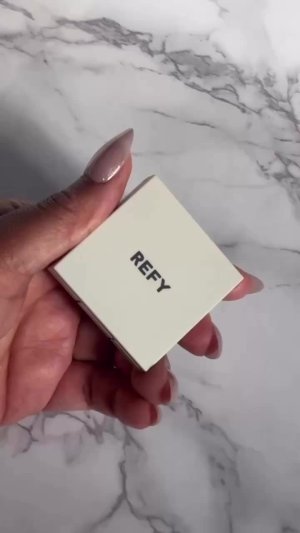 Sharon ’s mediaimport video of Refy Cream Blush