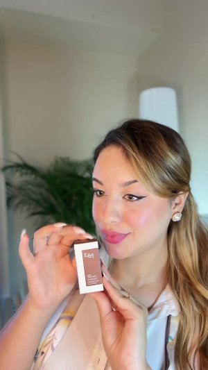 Thatbeautycreator1’s mediaimport video of Kay Beauty Hydra Creme Lipstick