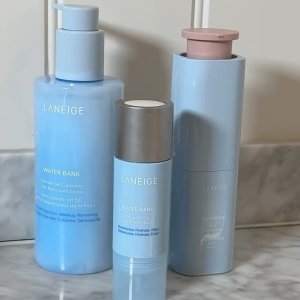 @spacenk&rsquo;s instagram video of LANEIGE Water Bank Aqua Facial