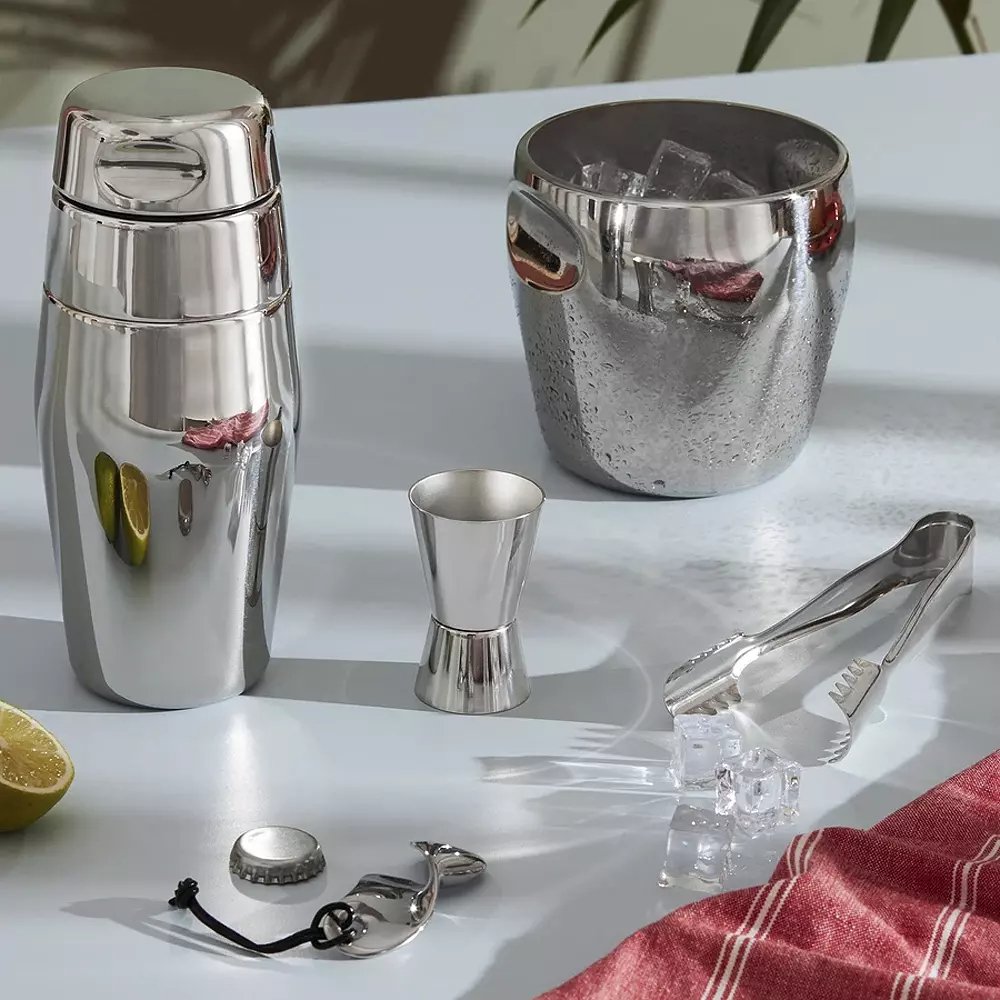 Your Guide to the Ultimate Home Bar Lumens