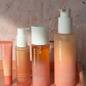 @spacenk&rsquo;s instagram video of Ole Henriksen Peach Glaze Glow Mist,Ole Henriksen Peach Glaze Glow Niacinamide Serum,Ole Henriksen Peach Glaze 2% Niacinamide Cleanser,Ole Henriksen Pout Preserve Peptide Lip Treatment