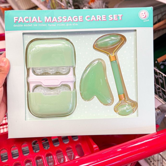 user image by @shoppingstylesandtrends, Vivitar Facial Set Mint