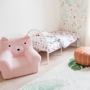 Kids Anywhere Chair®, Blush Sherpa Bear