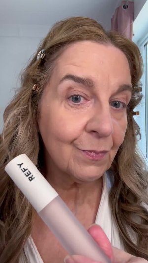 Angela @furyanbabe’s mediaimport video of Refy Cream Bronzer,Refy Cream Blush,Refy Gloss Highlighter - Topaz