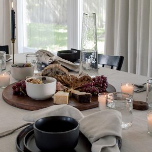 無垢アカシア♪Pottery Barn☆Chateau Handcraftedピザボード Chateau Wood Handcrafted Round Cheese Boards | Pottery Barn