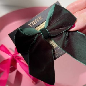 @spacenk&rsquo;s instagram video of VIEVE Trinket Tin