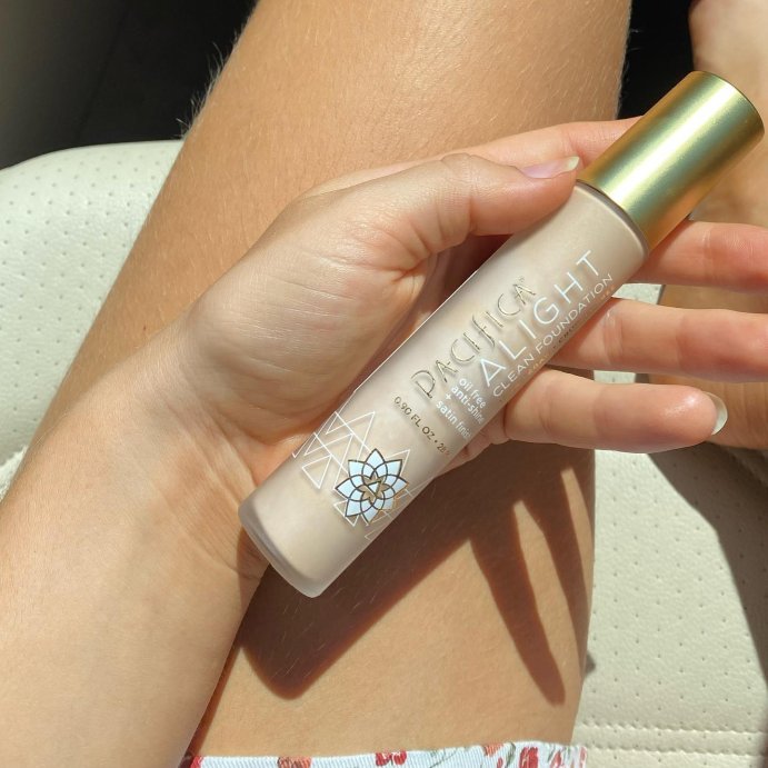 user image by @thekoalakatie, Pacifica Alight Clean Foundation - 0.9 fl oz