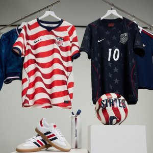 Nike Adult USMNT Christian Pulisic #10 2026 Home Replica Jersey
