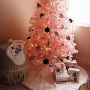 Hello Kitty® Tree Skirt