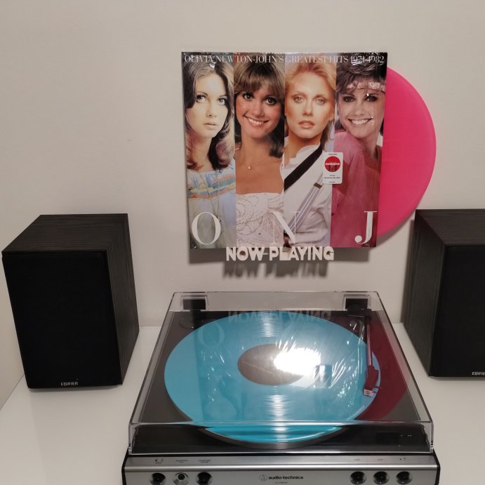 user image by Glish73!, Olivia Newton-John - Olivia Newton John&#39;s Greatest Hits 1971-1982 (2LP) (Target Exclusive, Vinyl)