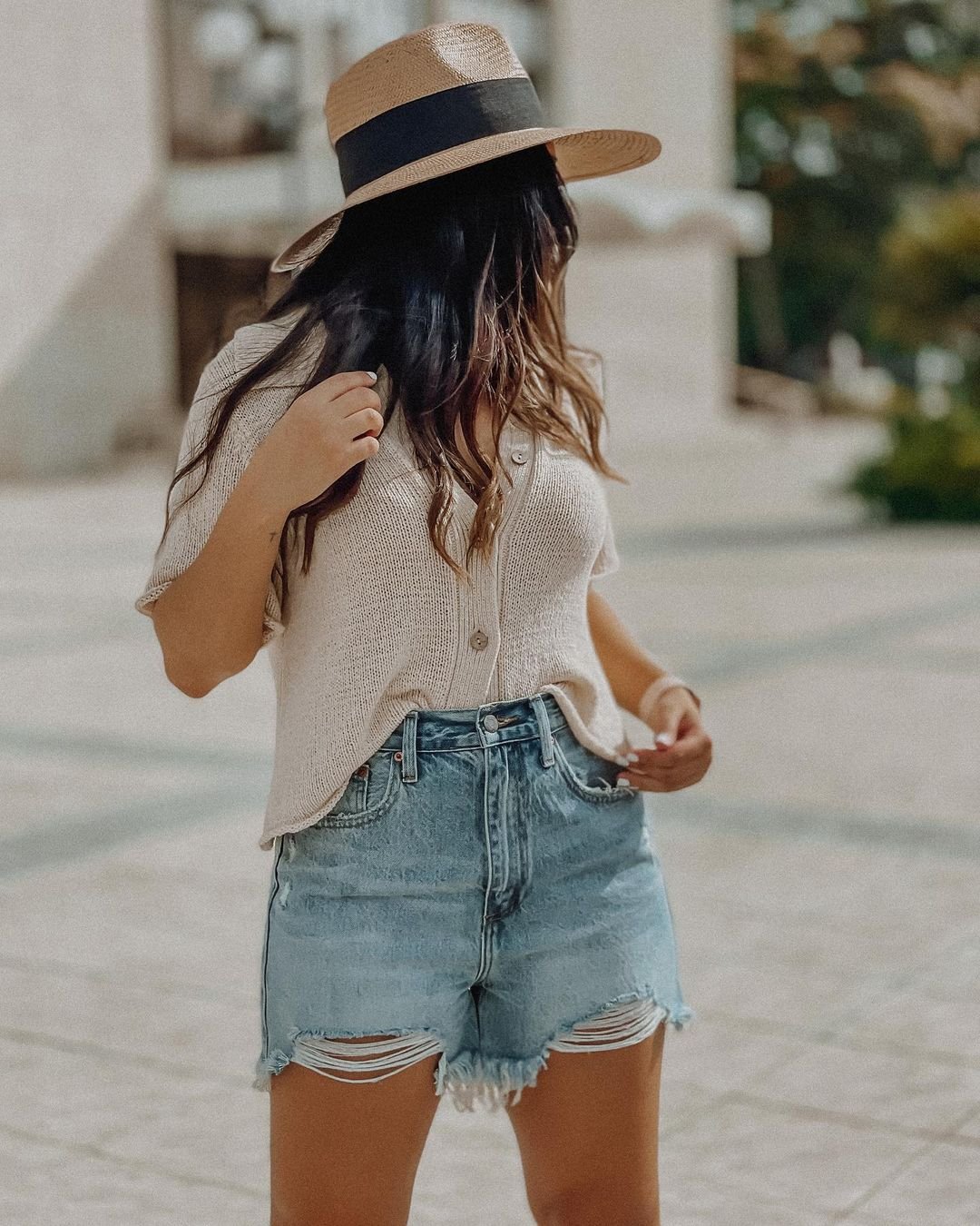 8 Effortless End-Of-Summer Denim Outfits - Lulus.com Fashion Blog