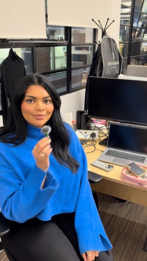 @spacenks {1} {2} van {3}