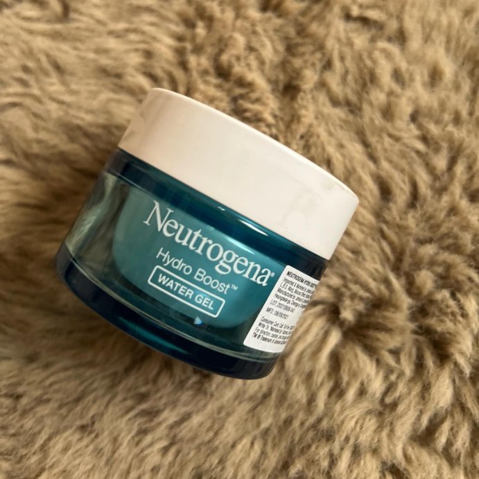 user image by @mystic_shinee, Neutrogena Hydro Boost Water Face Gel for Normal to Oily Skin - 1.7oz