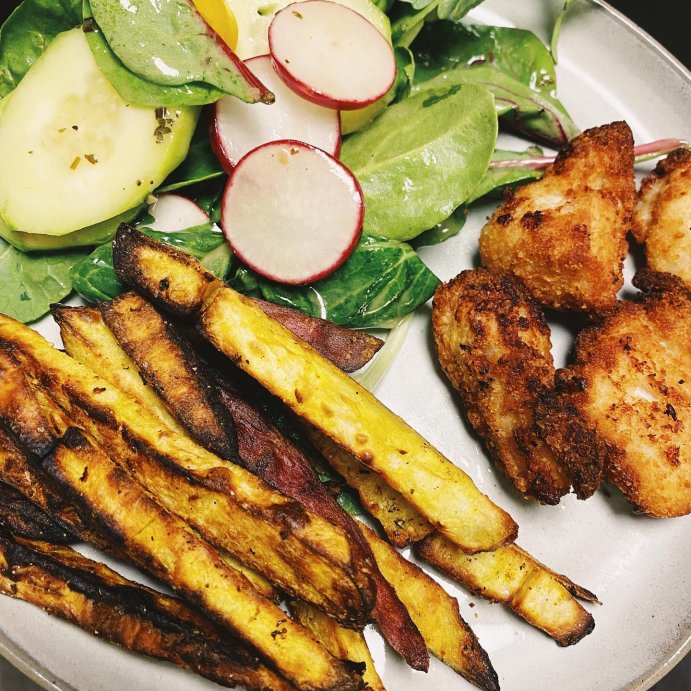 user image by @ritualnutrition, Primal Kitchen Dairy-Free Green Goddess Dressing with Avocado Oil - 8fl oz