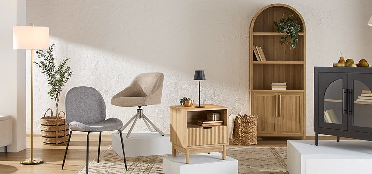 Shop Lampadaire avec abat-jour cylindrique blanc CANVAS, Chaise de salle à manger moderne rembourrée en tis, Chaise de bureau pivotante Canvas Chester, écru, Table d'appoint Canvas Winkler, chêne, Bibliothèque arquée Canvas Stratford, chêne, Armoire CANVAS Hinton, noir and more