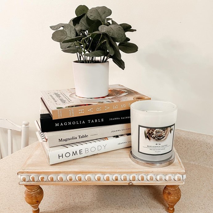 user image by @collectiontwentytwo, Homebody: A Guide to Creating Spaces You Never Want to Leave by Joanna Gaines (Hardcover)