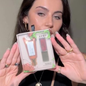 @spacenk’s instagram video of VIEVE The Rosa Duo | Space NK