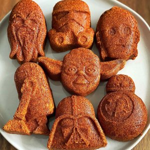 Star Wars™ Cakelet Pan, 12