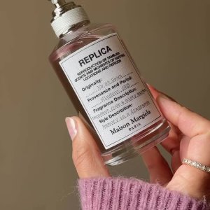 @axlinag_&rsquo;s instagram video of Maison Margiela Replica Up At Dawn EDT