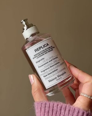 @axlinag_&rsquo;s instagram video of Maison Margiela Replica Up At Dawn EDT