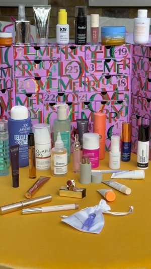 @spacenk’s instagram video of Space NK Beauty Advent Calendar