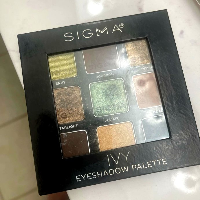 user image by @bundyboys, Sigma Beauty Eyeshadow Palette - 0.32oz
