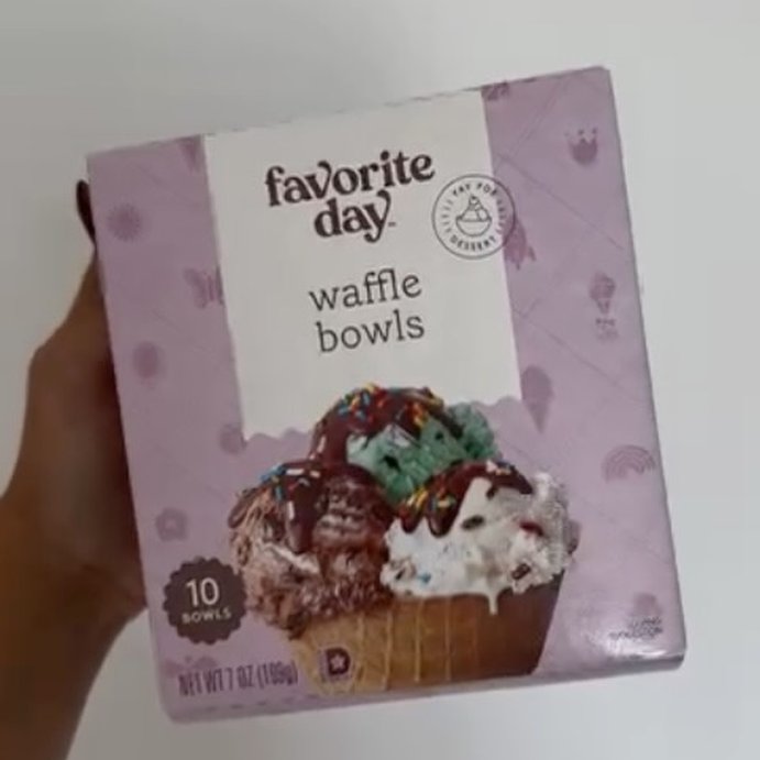 user image by @fabiviloria, Waffle Bowls - 10ct - Favorite Day&#8482;