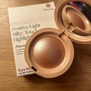 @nur5e_julzs {1} {2} van {3}