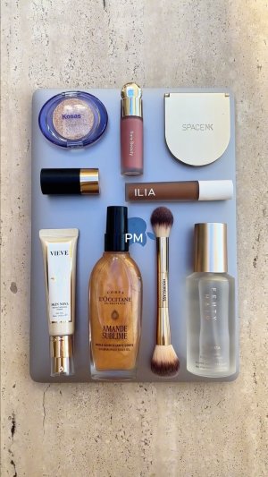 @spacenks {1} {2} van {3}