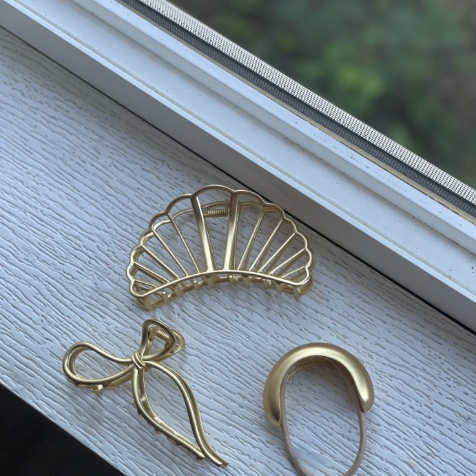 user image by @cestrocita, The Hair Edit Gilded Bow Clip
